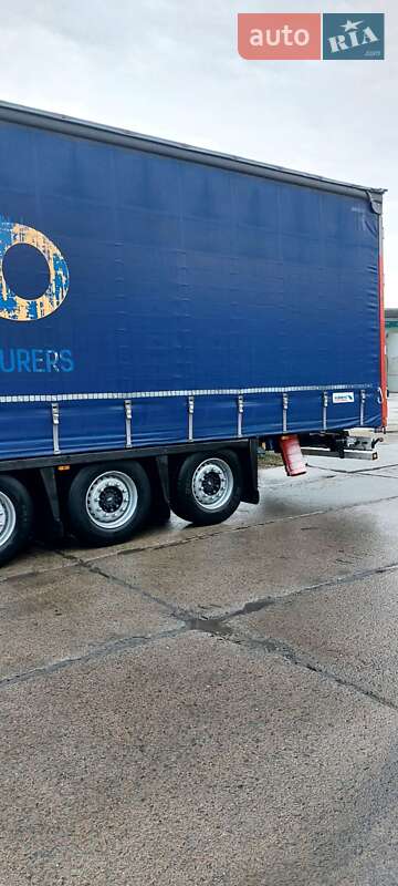 Тентований борт (штора) - напівпричіп Schmitz Cargobull SCB S3T 2012 в Надвірній