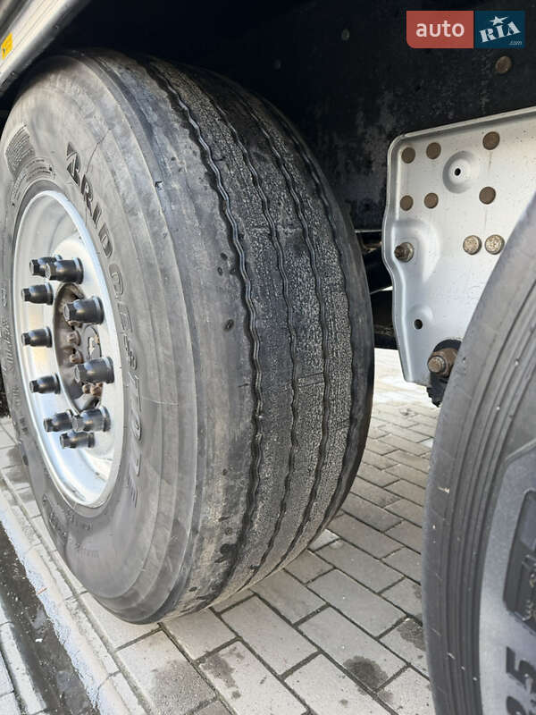 Тентований борт (штора) - напівпричіп Schmitz Cargobull SCB S3T 2017 в Тячеві фото 13 Тентований борт (штора) - напівпричіп Schmitz Cargobull SCB S3T 2017 в Тячеві