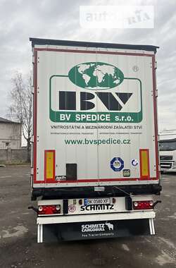 Бортовой полуприцеп Schmitz Cargobull Schutz 2012 в 