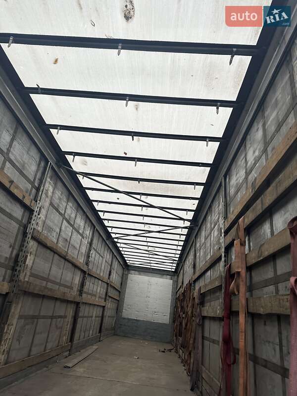 Тентований борт (штора) - напівпричіп Schmitz Cargobull SCS 24/L 2010 в Іванкові