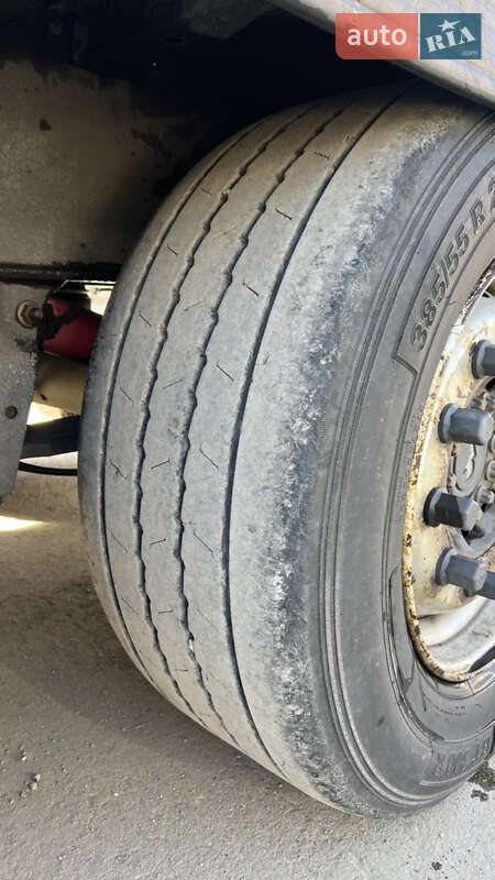 Бортовий напівпричіп Schmitz Cargobull SCS 24/L 2012 в Луцьку