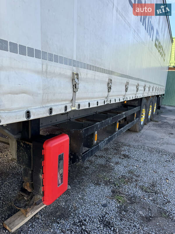 Тентованный борт (штора) - полуприцеп Schmitz Cargobull SCS 24/L 2005 в Виннице
