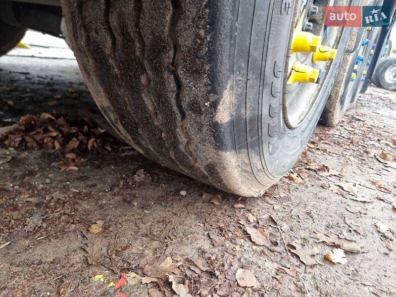 Тентований борт (штора) - напівпричіп Schmitz Cargobull SCS 24/L 2012 в Калуші