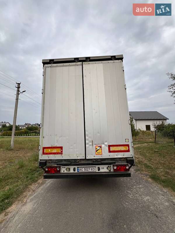 Платформа полуприцеп Schmitz Cargobull SCS 2006 в Луцке