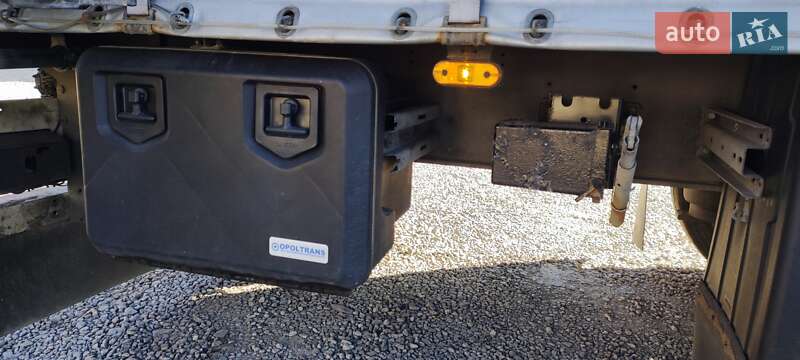 Тентований борт (штора) - напівпричіп Schmitz Cargobull SCS 2013 в Львові