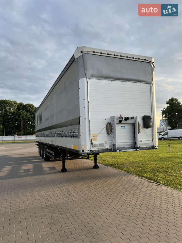 Тентований борт (штора) - напівпричіп Schmitz Cargobull SCS 2010 в Вінниці
