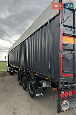 Зерновоз - полуприцеп Schmitz Cargobull SCS 2000 в 