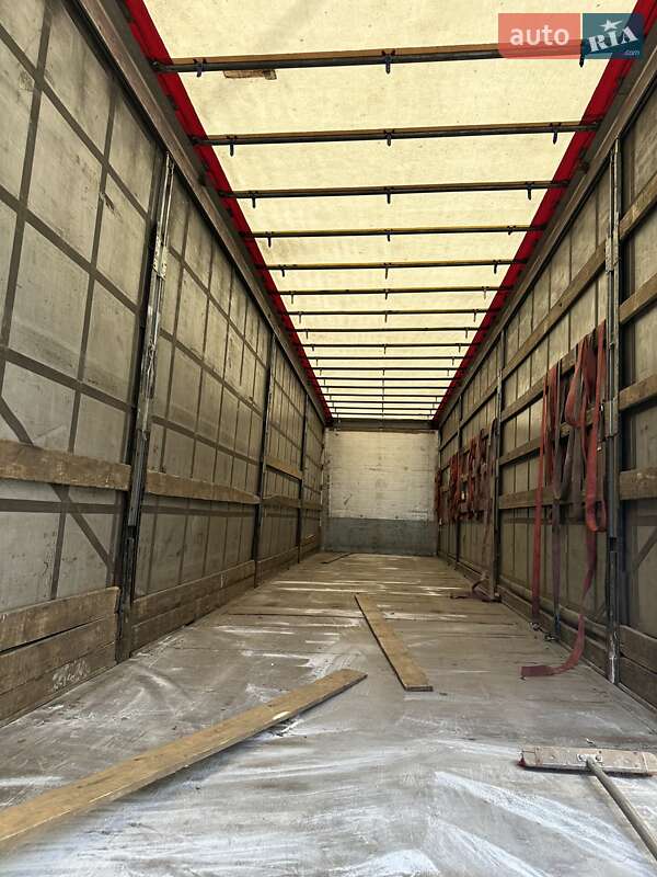 Тентованный борт (штора) - полуприцеп Schmitz Cargobull SCS 2005 в Ковеле