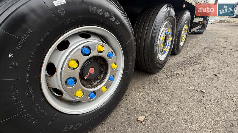 Тентований борт (штора) - напівпричіп Schmitz Cargobull SCS 2011 в Києві