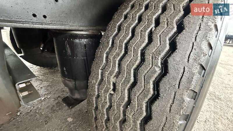 Тентований борт (штора) - напівпричіп Schmitz Cargobull SCS 2011 в Києві