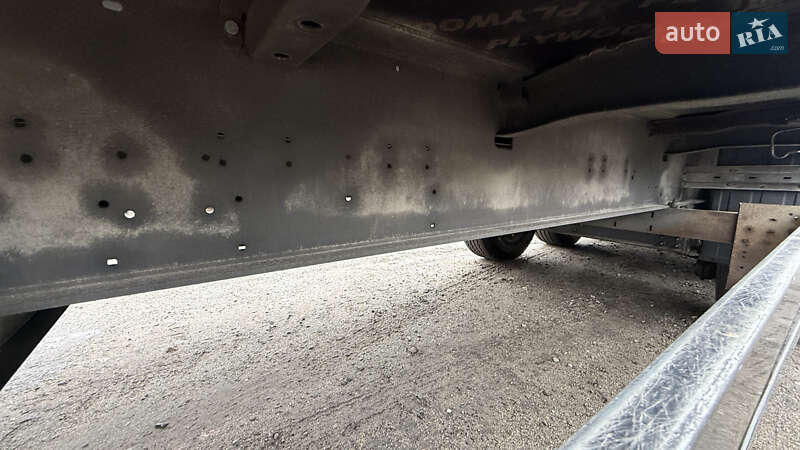 Тентований борт (штора) - напівпричіп Schmitz Cargobull SCS 2011 в Києві