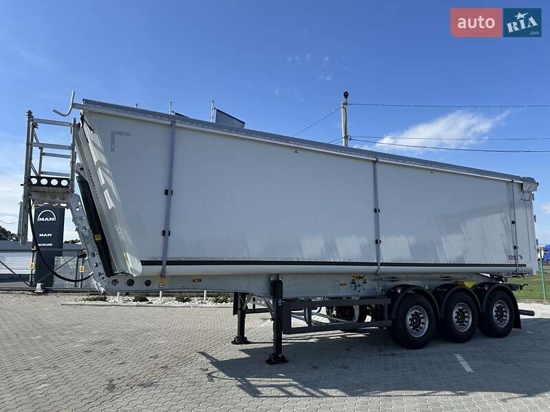 Самоскид напівпричіп Schmitz Cargobull SKI 2024 в Чернівцях