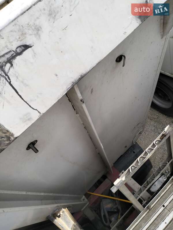 Зерновоз - полуприцеп Schmitz Cargobull SKI 2004 в Тернополе