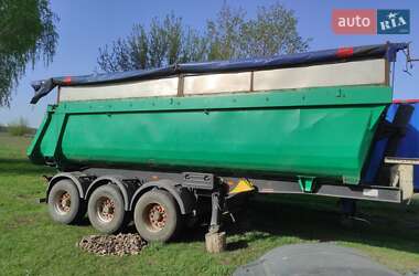 Самосвал полуприцеп Schmitz Cargobull SKI 2004 в 