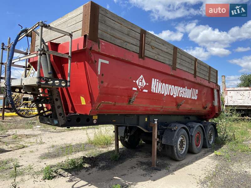 Самосвал полуприцеп Schmitz Cargobull SKI 2012 в Никополе