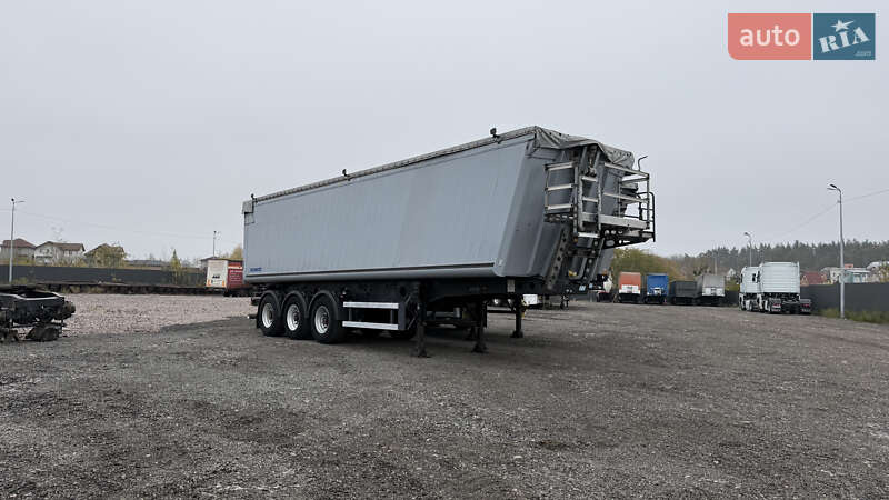 Schmitz Cargobull SKI 2010