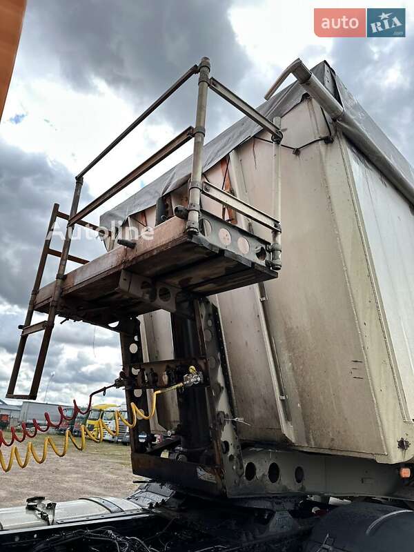 Самоскид напівпричіп Schmitz Cargobull SKI 2008 в Києві