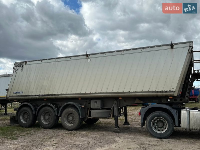 Самоскид напівпричіп Schmitz Cargobull SKI 2008 в Києві