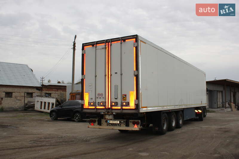 Рефрижератор полуприцеп Schmitz Cargobull SKO 24 2004 в Черкассах
