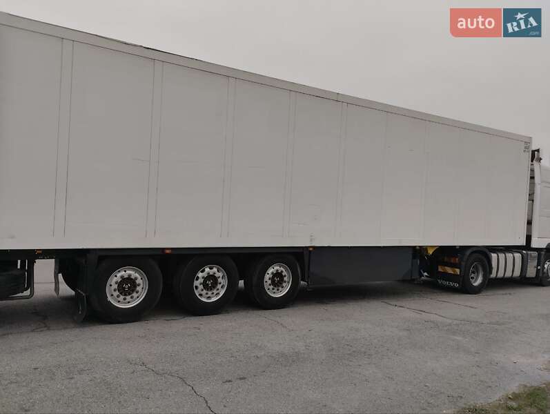 Рефрижератор полуприцеп Schmitz Cargobull SKO 24 2008 в Житомире