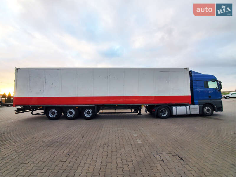 Изотермическая будка Schmitz Cargobull SKO 24 2013 в 