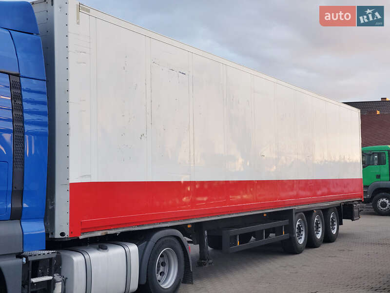 Изотермическая будка Schmitz Cargobull SKO 24 2013 в Ровно