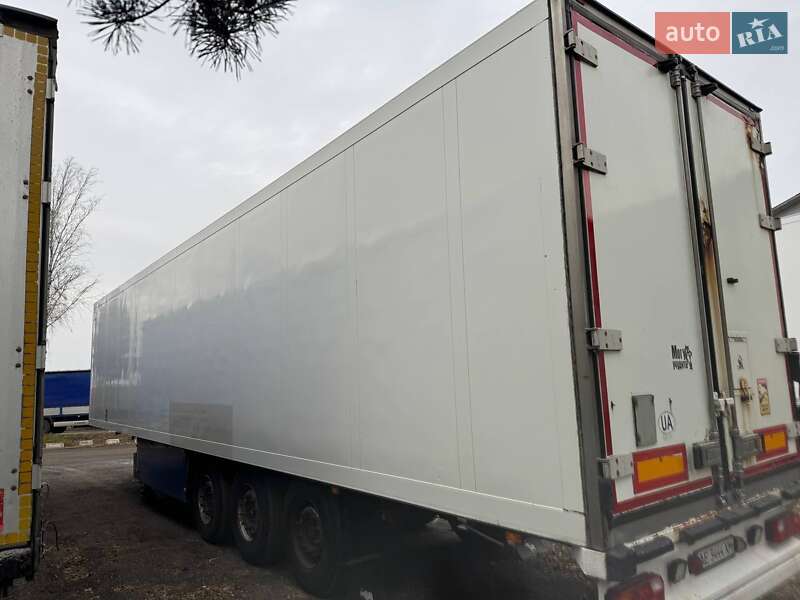 Рефрижератор напівпричіп Schmitz Cargobull SKO 24 2001 в Любомлі