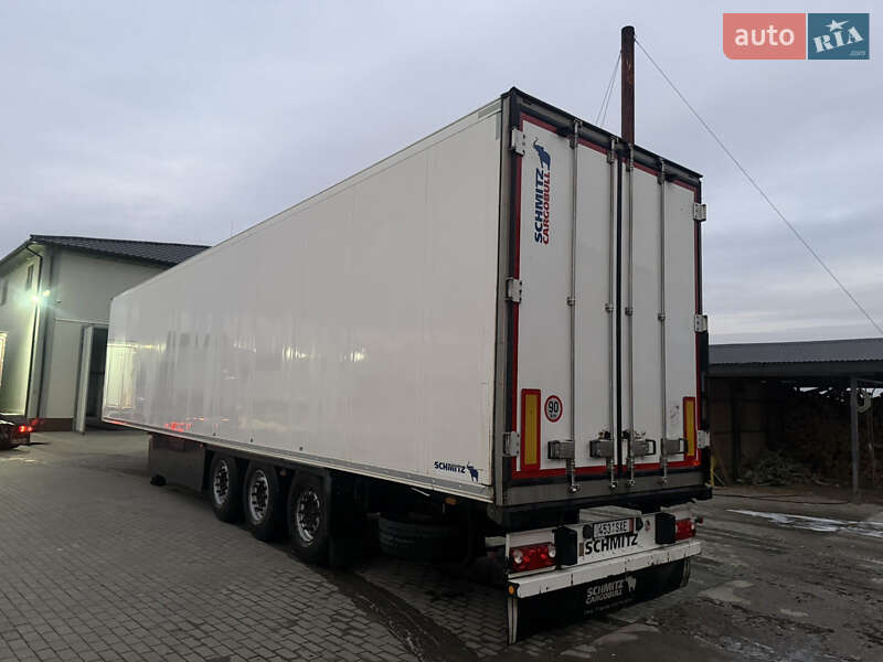 Рефрижератор напівпричіп Schmitz Cargobull SKO 24 2011 в Тячеві