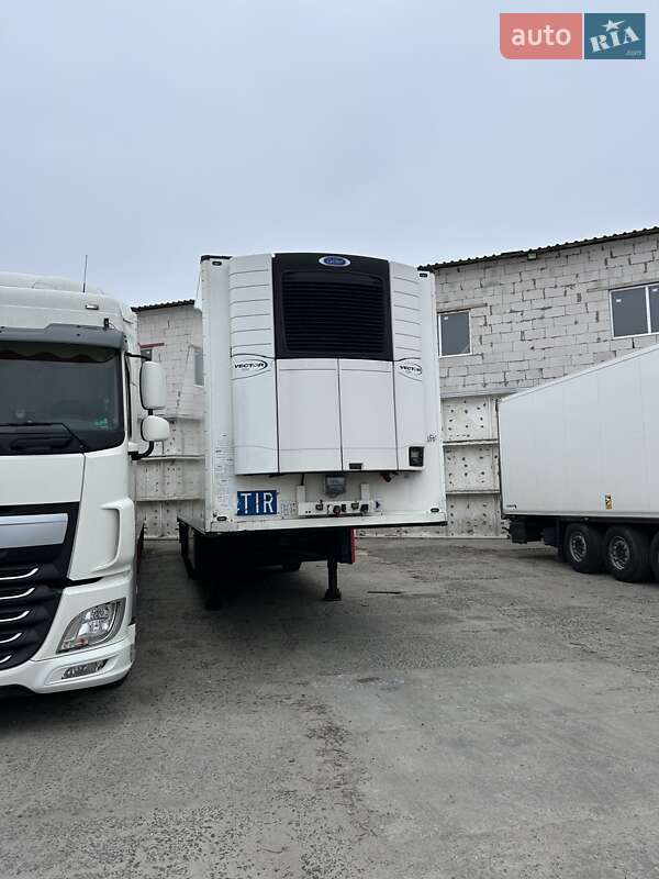 Рефрижератор полуприцеп Schmitz Cargobull SKO 24 2016 в Киеве