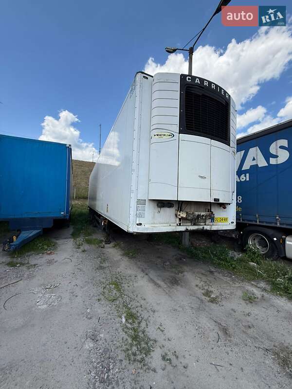 Рефрижератор полуприцеп Schmitz Cargobull SKO 24 2012 в Киеве