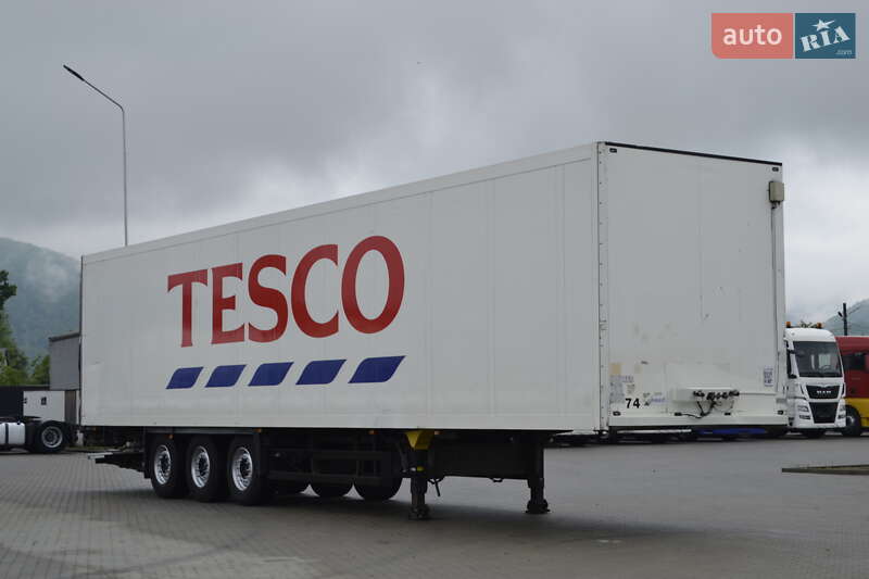 Изотермическая будка Schmitz Cargobull SKO 24 2006 в Хусте