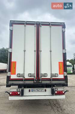 Рефрижератор напівпричіп Schmitz Cargobull SKO 24 2009 в 