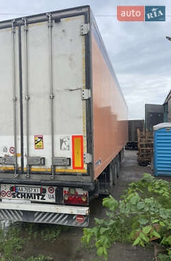 Рефрижератор напівпричіп Schmitz Cargobull SKO 24 2004 в Києві