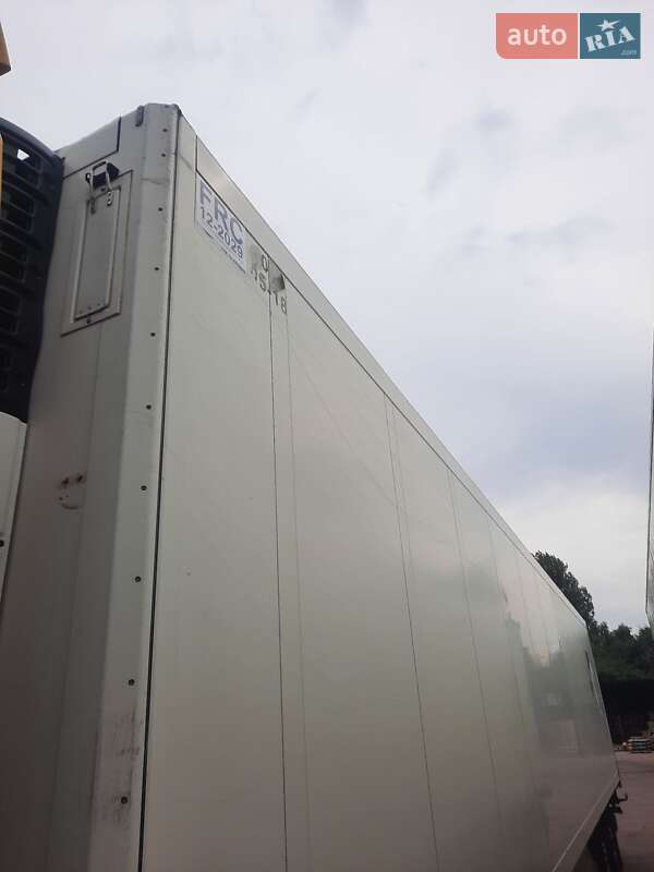 Рефрижератор полуприцеп Schmitz Cargobull SKO 24 2002 в Киеве