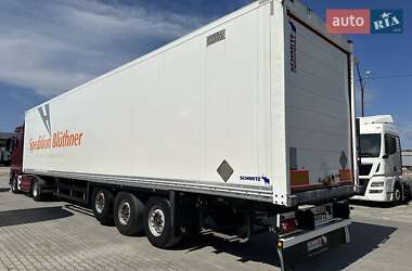 Изотермическая будка Schmitz Cargobull SKO 24 2013 в 