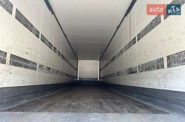 Изотермическая будка Schmitz Cargobull SKO 24 2013 в 