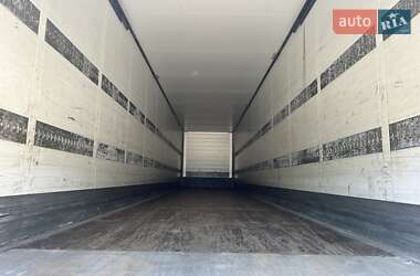 Изотермическая будка Schmitz Cargobull SKO 24 2013 в 