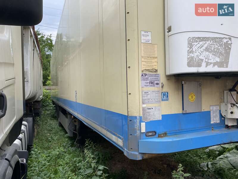 Рефрижератор полуприцеп Schmitz Cargobull SKO 24 2011 в Черновцах