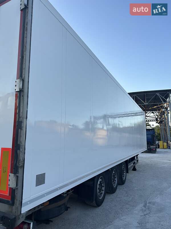 Рефрижератор напівпричіп Schmitz Cargobull SKO 24 2006 в Дніпрі