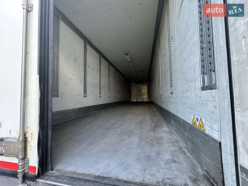 Рефрижератор полуприцеп Schmitz Cargobull SKO 24 2011 в Киеве