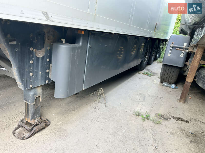 Рефрижератор полуприцеп Schmitz Cargobull SKO 24 2011 в Киеве