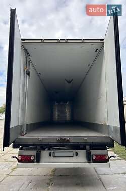 Рефрижератор напівпричіп Schmitz Cargobull SKO 24 2014 в 