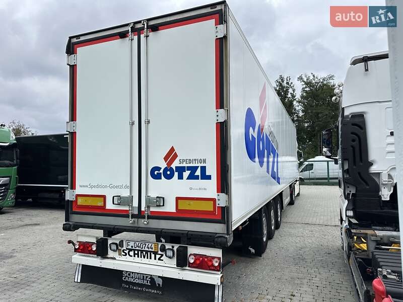 Рефрижератор полуприцеп Schmitz Cargobull SKO 24 2011 в Залещиках