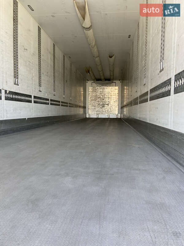 Рефрижератор напівпричіп Schmitz Cargobull SKO 24 2011 в Славуті