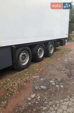 Рефрижератор Schmitz Cargobull SKO 24 2004 в 