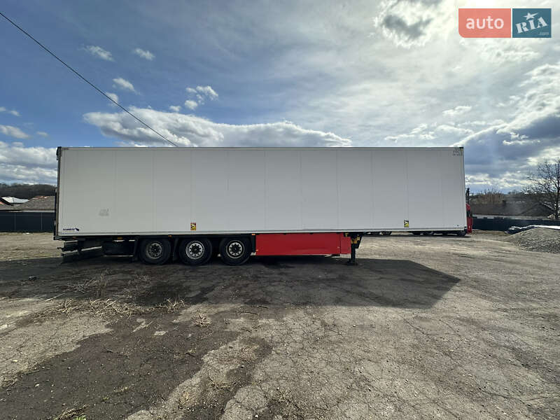 Рефрижератор полуприцеп Schmitz Cargobull SKO 24 2015 в Черновцах