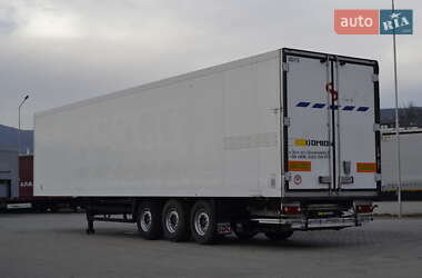 Изотермическая будка Schmitz Cargobull SKO 24 2003 в Хусте