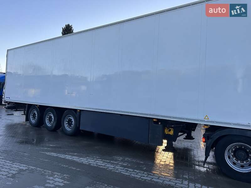 Рефрижератор напівпричіп Schmitz Cargobull SKO 24 2011 в Калуші
