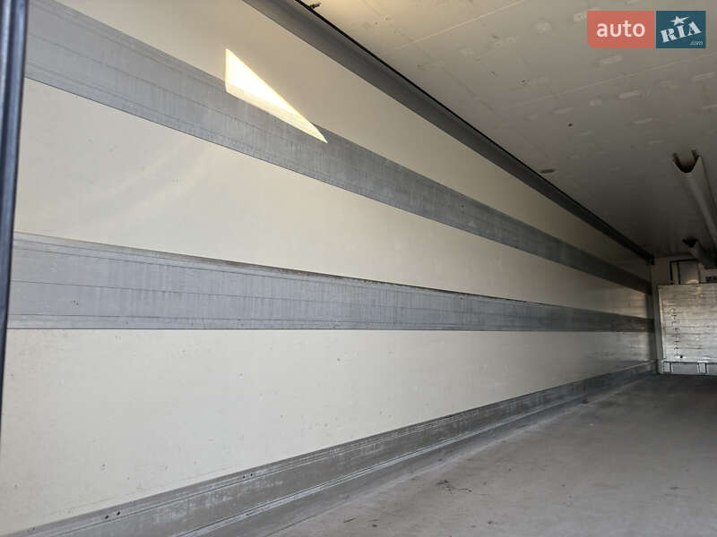 Рефрижератор полуприцеп Schmitz Cargobull SKO 24 2006 в Сарате