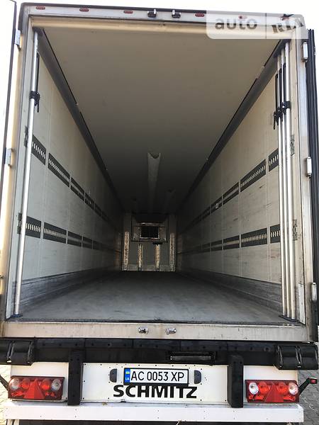 Рефрижератор полуприцеп Schmitz Cargobull SKO 2008 в Луцке